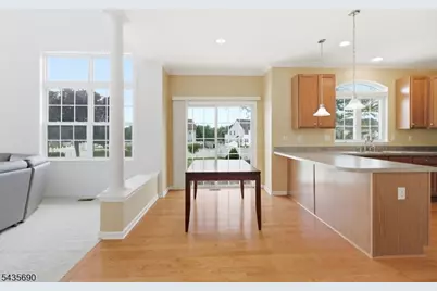 14 Rue Cezanne, Franklin Township, NJ 08873 - Photo 13