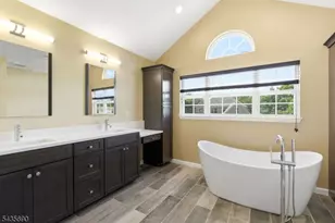 14 Rue Cezanne, Franklin Township, NJ 08873 - Photo 25