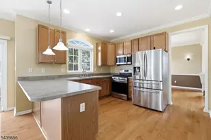 14 Rue Cezanne, Franklin Township, NJ 08873 - Photo 3