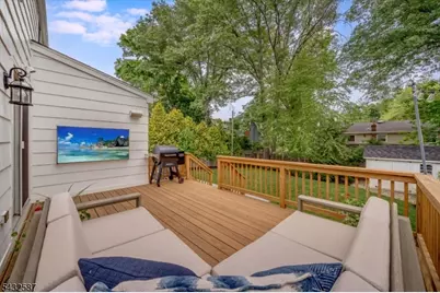 22 Essex Rd, Chatham, NJ 07928 - Photo 3