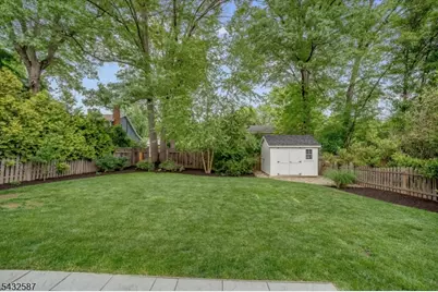 22 Essex Rd, Chatham, NJ 07928 - Photo 5