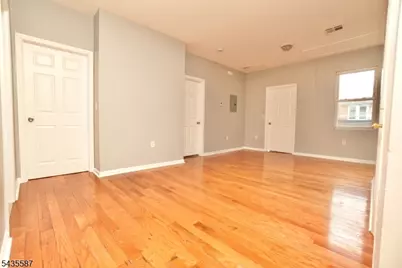 395 S 15th St, Newark, NJ 07103 - Photo 11