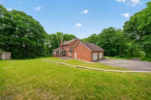 136 Henderson Rd, West Milford Twp., NJ 07460 - Photo 35