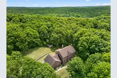 136 Henderson Rd, West Milford Twp., NJ 07460 - Photo 5