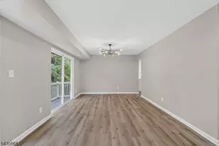 32 Woods Edge Dr, Roxbury Township, NJ 07876 - Photo 9