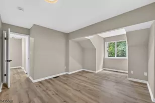 32 Woods Edge Dr, Roxbury Township, NJ 07876 - Photo 13