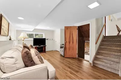 23 Ridge Ct, Cedar Grove, NJ 07009 - Photo 21