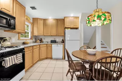 23 Ridge Ct, Cedar Grove, NJ 07009 - Photo 13