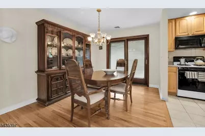 23 Ridge Ct, Cedar Grove, NJ 07009 - Photo 9