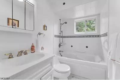 23 Ridge Ct, Cedar Grove, NJ 07009 - Photo 15
