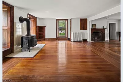 19 E Mill Rd, Washington Township, NJ 07853 - Photo 9