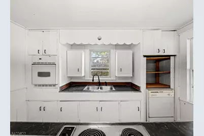 19 E Mill Rd, Washington Township, NJ 07853 - Photo 33