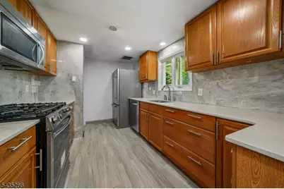 29 Laurel Ave, Livingston, NJ 07039 - Photo 7