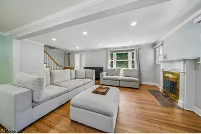 29 Laurel Ave, Livingston, NJ 07039 - Photo 5