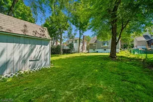 29 Laurel Ave, Livingston, NJ 07039 - Photo 17
