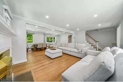 29 Laurel Ave, Livingston, NJ 07039 - Photo 3