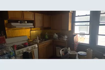 93 Lincoln Pl, Irvington, NJ 07111 - Photo 5