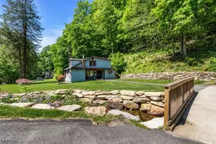 145 Millbrook Rd, Franklin Township, NJ 07882 - Photo 3