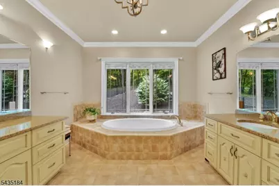 127 Waughaw Rd, Montville Township, NJ 07082 - Photo 23