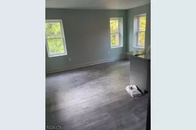 24 Sanford St, Trenton, NJ 08618 - Photo 7