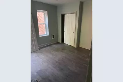 24 Sanford St, Trenton, NJ 08618 - Photo 3