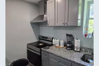 24 Sanford St, Trenton, NJ 08618 - Photo 13