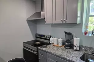 24 Sanford St, Trenton, NJ 08618 - Photo 13