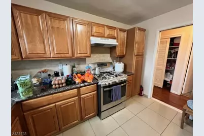 1029 Gifford Ct, Union Township, NJ 07083 - Photo 7