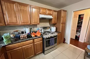 1029 Gifford Ct, Union Township, NJ 07083 - Photo 7