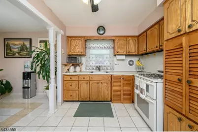 405 Kennedy Dr, Linden, NJ 07036 - Photo 11