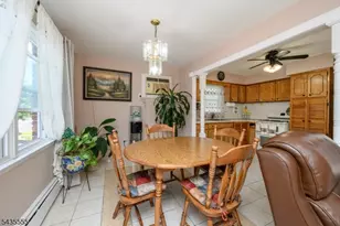 405 Kennedy Dr, Linden, NJ 07036 - Photo 7