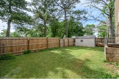 405 Kennedy Dr, Linden, NJ 07036 - Photo 29