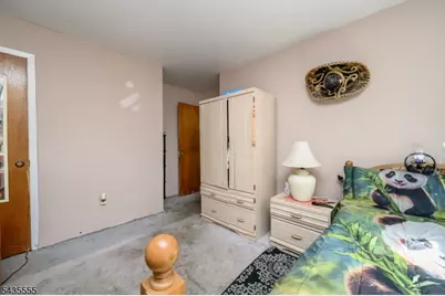 405 Kennedy Dr, Linden, NJ 07036 - Photo 19