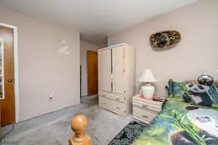 405 Kennedy Dr, Linden, NJ 07036 - Photo 19