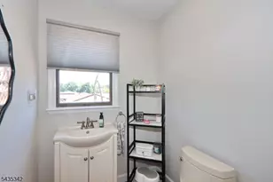 400 Madison Hill Rd, Clark Township, NJ 07066 - Photo 19
