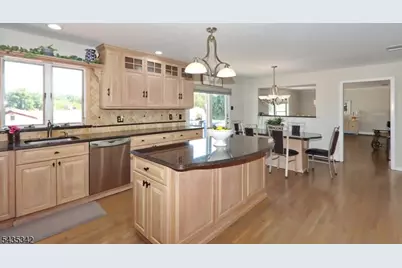 400 Madison Hill Rd, Clark Township, NJ 07066 - Photo 9