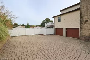 400 Madison Hill Rd, Clark Township, NJ 07066 - Photo 5