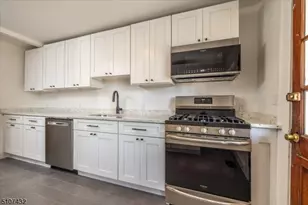 157 Forest St, Montclair Twp., NJ 07042 - Photo 3