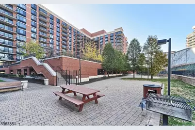 689 Luis Munoz Marin Blvd #1010, Jersey City, NJ 07310 - Photo 37