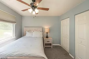 127 Falcon Ridge Way, Hamburg, NJ 07419 - Photo 13