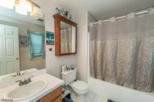 127 Falcon Ridge Way, Hamburg, NJ 07419 - Photo 11