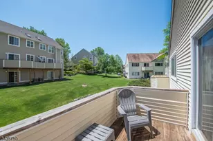127 Falcon Ridge Way, Hamburg, NJ 07419 - Photo 9