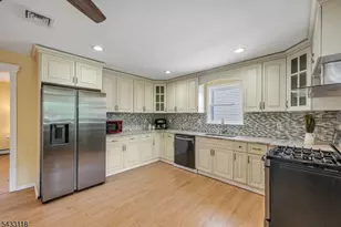 20 Riverview Cir, Little Falls Township, NJ 07424 - Photo 11