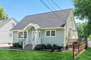 20 Riverview Cir, Little Falls Township, NJ 07424 - Photo 3