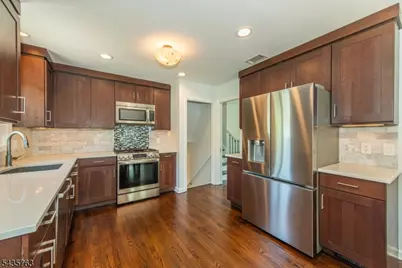 194 Whippany Rd, Hanover Township, NJ 07981 - Photo 5