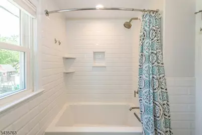 194 Whippany Rd, Hanover Township, NJ 07981 - Photo 17