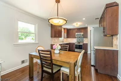194 Whippany Rd, Hanover Township, NJ 07981 - Photo 11