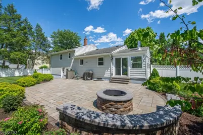 194 Whippany Rd, Hanover Township, NJ 07981 - Photo 13