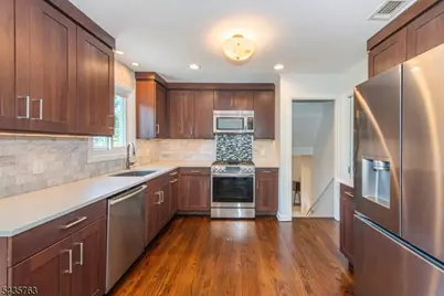 194 Whippany Rd, Hanover Township, NJ 07981 - Photo 3