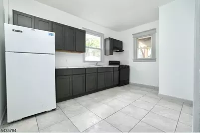 240-242 Sunset Ave, Newark, NJ 07106 - Photo 3